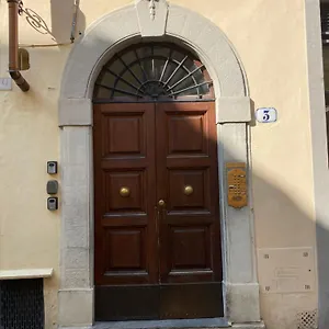https://appartamento-al-duomo.it-tuscanyhotel.com
